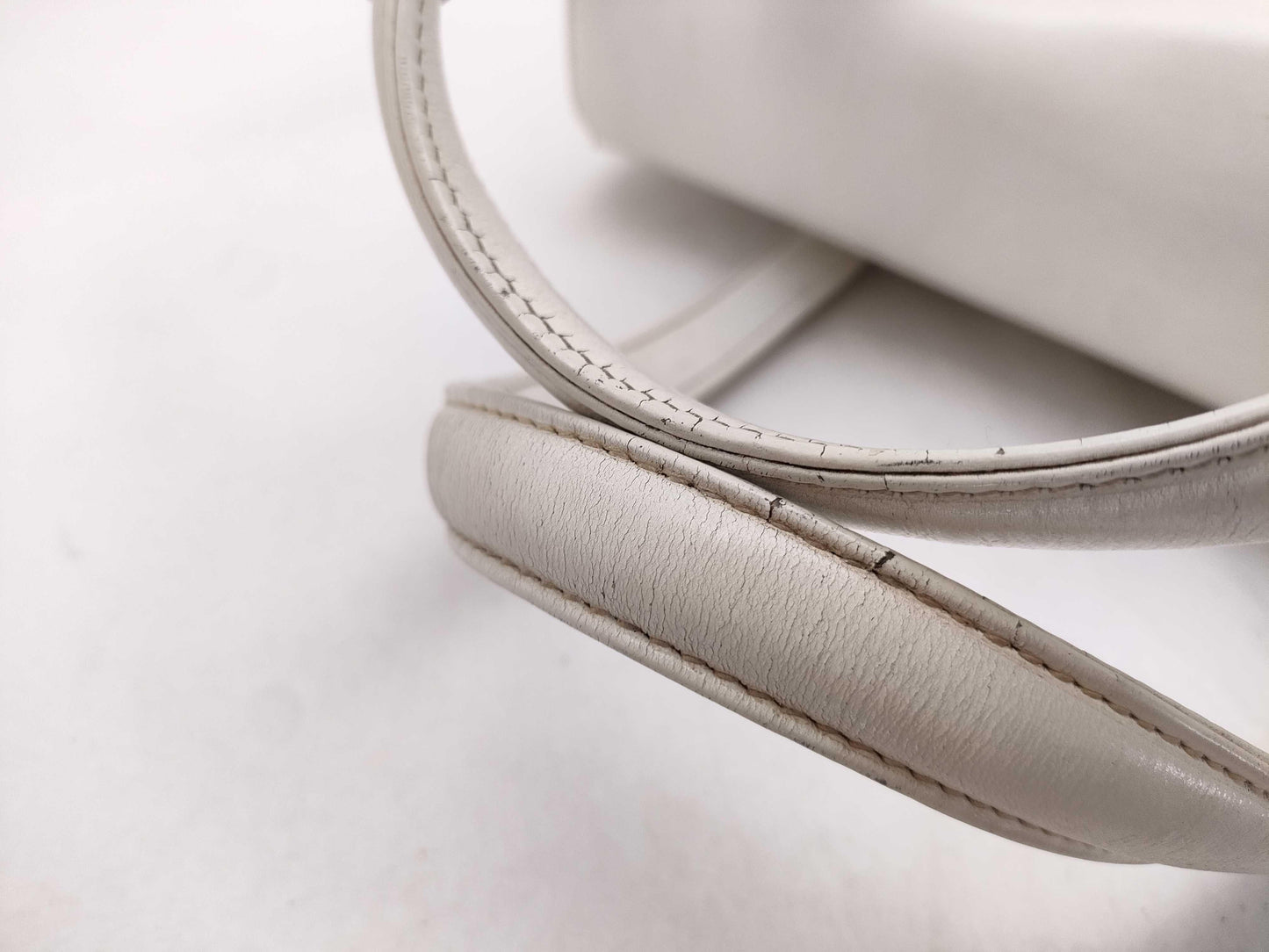 Gucci white leather Lady Lock satchel w gold hardware & key