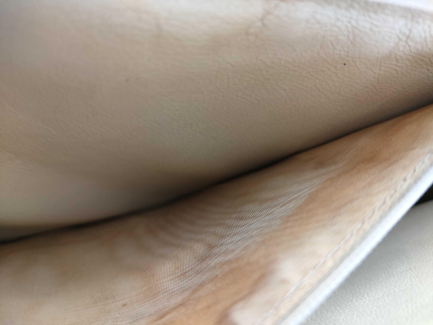 Gucci white leather Lady Lock satchel w gold hardware & key