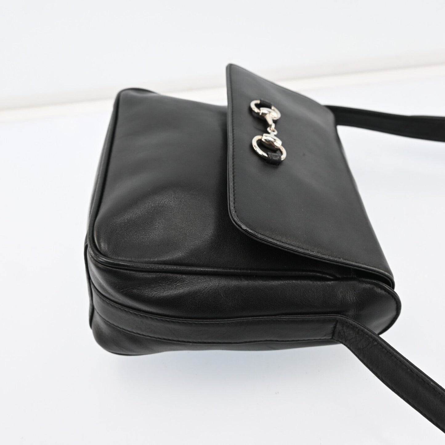 Gucci black leather 1955 Horse-bit cross body with a chrome accent