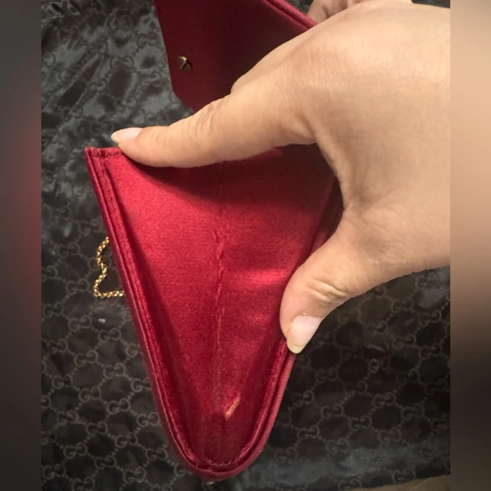 Gucci red velvet envelope top two-way clutch with two-tone GG accents