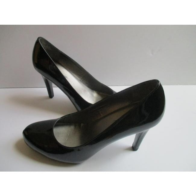 Bandolino Black Bdeladia Patent Leather Almond Toe Pumps Size Us