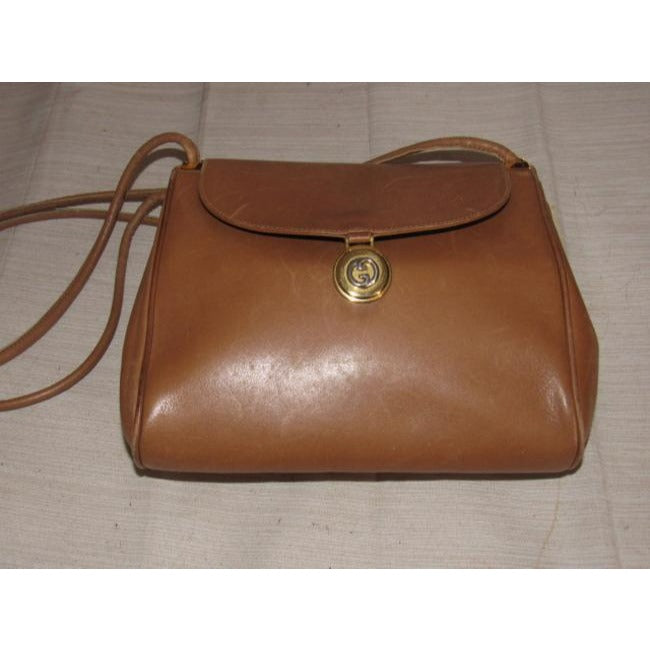 Gucci Vintage Camel Leather With Gold Gg Accents Shoulder Bag