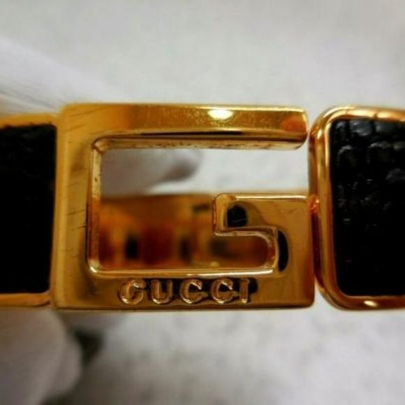 Gucci Brown Textured Leather Gold 'G' Logo Clamper