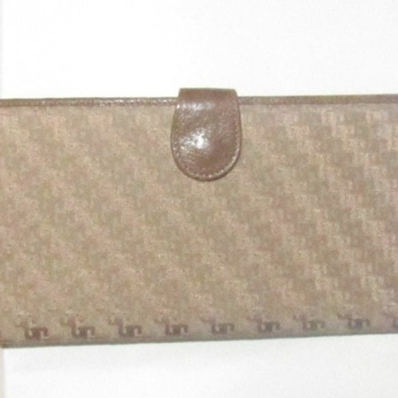 Gucci Khaki Square G Logo Print Vintage Wallet- Like new!