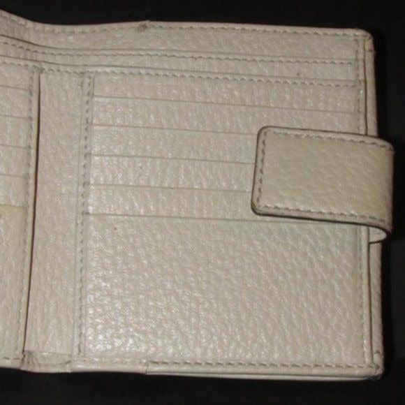 Vintage Gucci Ivory Pebbled Bi-fold Bamboo Accent