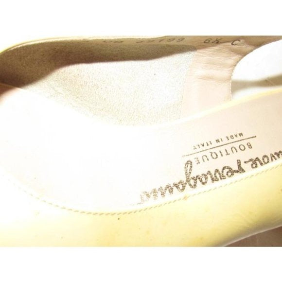 1960's, amazing, MOD Salvatore Ferragamo, size 6.5C, pale yellow patent leather, open toe, 2" chunkier heeled slingback sandals