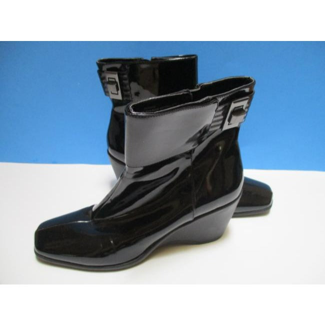 Bandolino Black Chic Patent Midge Square Toe Ankle Bootsbooties Size Us