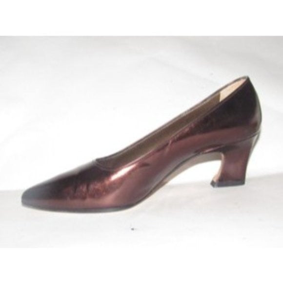 Yves Saint Laurent, 1960's, mod, bronze or dark rose gold leather, size 7.5, almond toe, 2" kitten heels