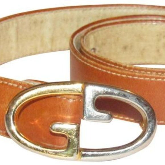 Gucci camel leather belt with large, two-tone GG logo buckle!