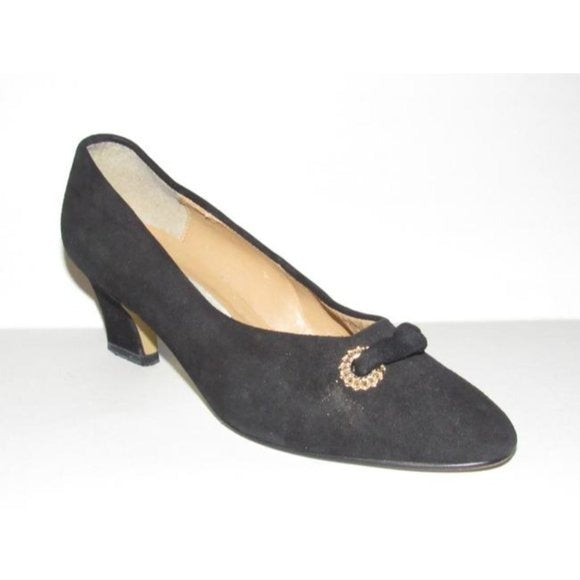 Etienne Aigner, 'Linda' style, size 5.5M, black suede and leather, 2" kitten heel, almond toe pumps with a gold tone accent at the toes!