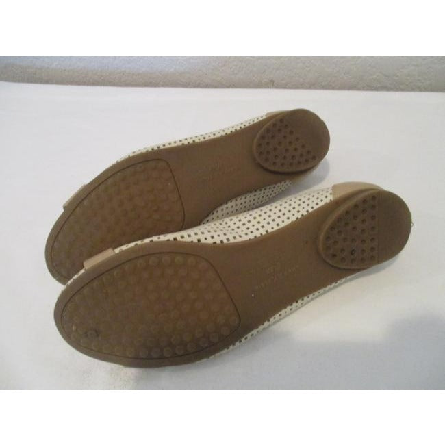 Ak Anne Klein Taupe Tan Beige Cream Perferated Flats Size Us