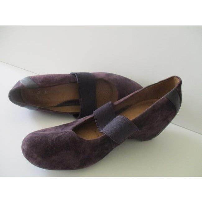 Clarks Purple Plum Suede Elasticized Mary Jane Flats Size Eu