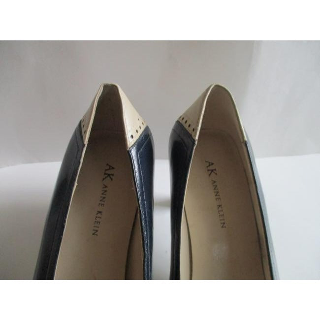 Ak Anne Klein Beige Cream Blue Navy And Color Blocked Perf Square Pumps Size Us