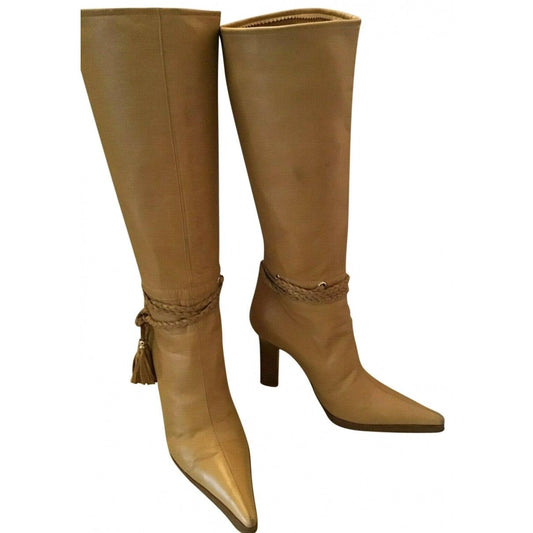 AMAZING pair of Versace, size EU 35.5, buttery soft tan leather boots with woven leather & gold bead accents, pointed toes, pull closures