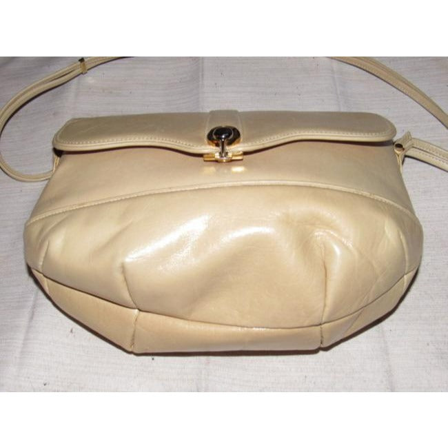 Gucci Vintage Buttery Soft Beige Or Nude Leather Shoulder Bag