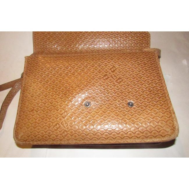 Fendi Clutch Early Sas Two Way Bodyshoulder Purse Camel Tooled Leather Embossed Or Cross Body Bag