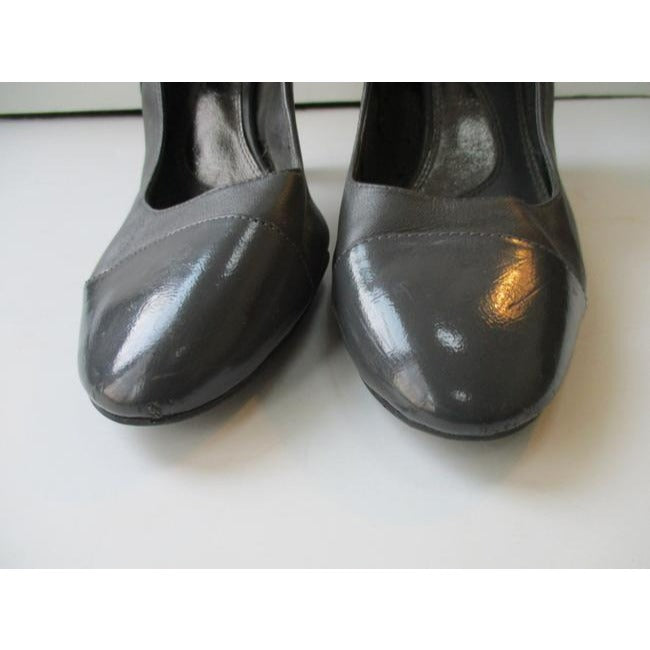 Simply Vera Vera Wang Gray For Leather And Patent Tipped Toes Pumps Size Us