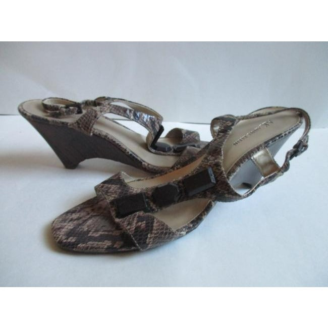 Anne Klein Natural Taupe Off White Patent Lizard Print Leather Upper Sandals Size Us