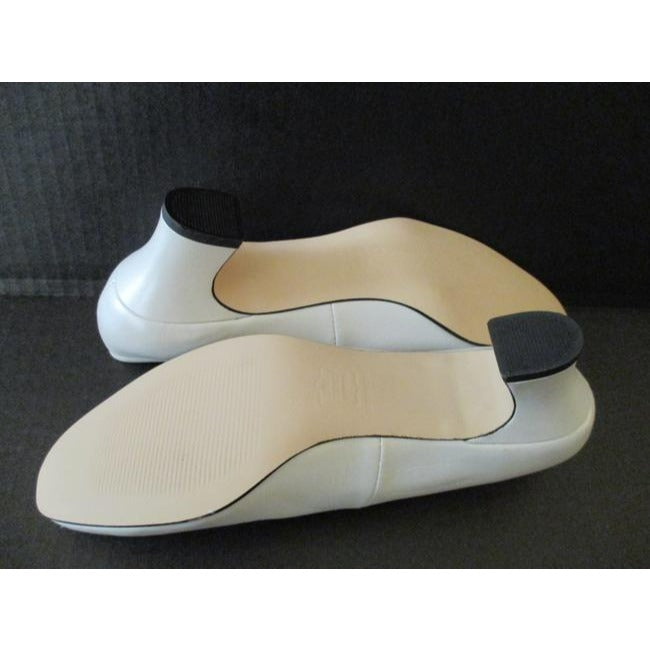 Ros Hommerson Warm White Special Occasion Vintage Designer Pumps Size Us