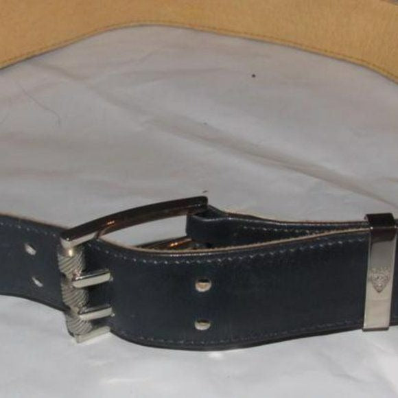 Early Gucci, navy leather belt w embossed Gucci logo print