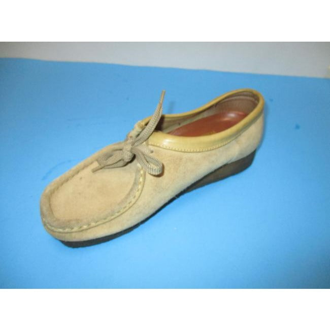 Clarks Tan Wallabees Lace Up Moccasin Booties Size 7.5