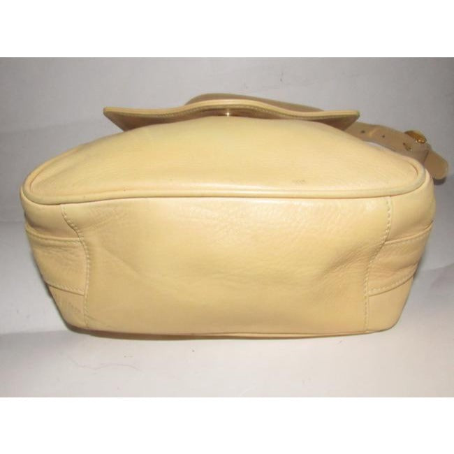 Gucci Horsebit Vintage Pursesdesigner Purses Buttery Pale Yellow Colored Leather Shoulder Bag