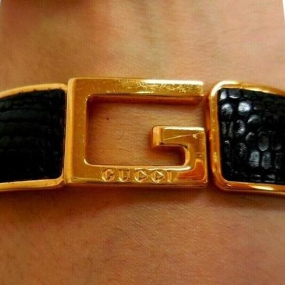 Gucci Brown Textured Leather Gold 'G' Logo Clamper