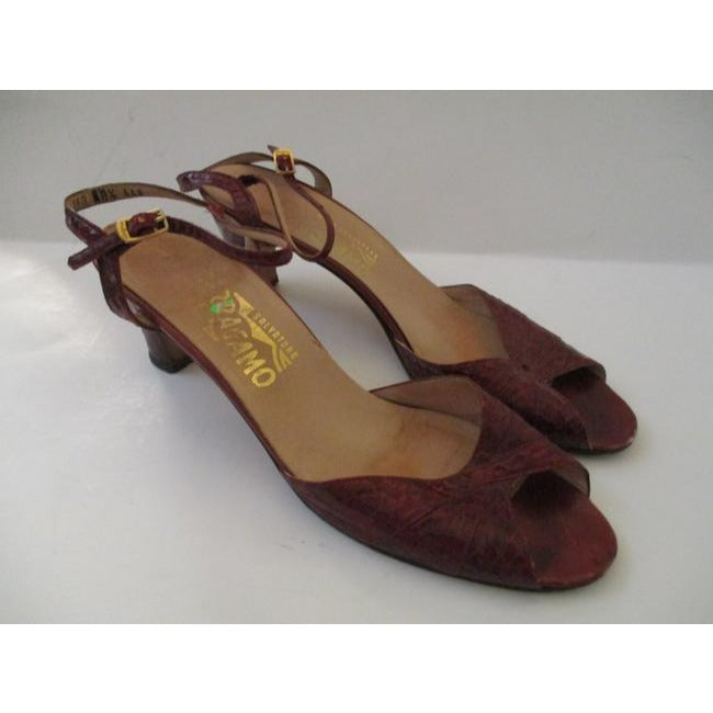 Salvatore Ferragamo Cranberry Wine Lizard Ankle Strap Pump Sandals Size Us