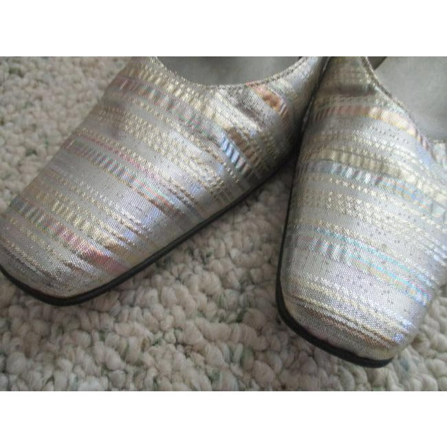 J Renee Silver Vintage Metallic Fabric Subtle Pastel Striped Heels Pumps Size Us