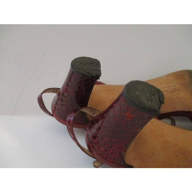 Salvatore Ferragamo Cranberry Wine Lizard Ankle Strap Pump Sandals Size Us