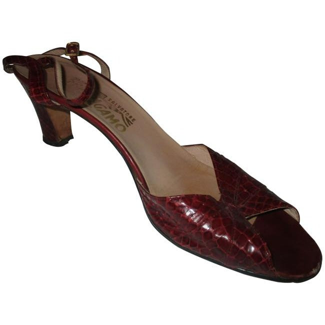 Salvatore Ferragamo Cranberry Wine Lizard Ankle Strap Pump Sandals Size Us