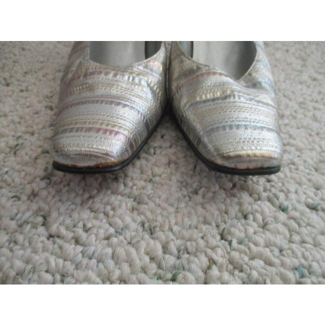 J Renee Silver Vintage Metallic Fabric Subtle Pastel Striped Heels Pumps Size Us