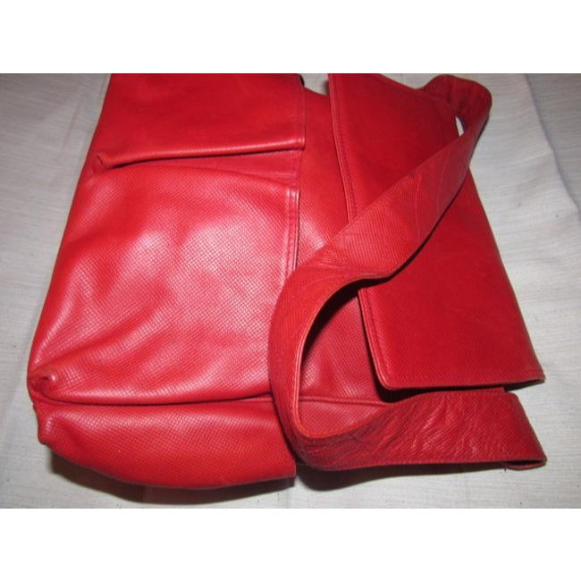 Bottega Veneta Newer Pursesdesigner Purses Textured True Red Leather Satchel