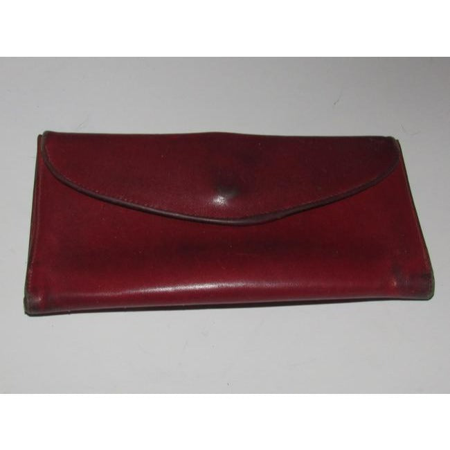 Gucci Red Leather With Gold Hand Clasp Vintage Wallet